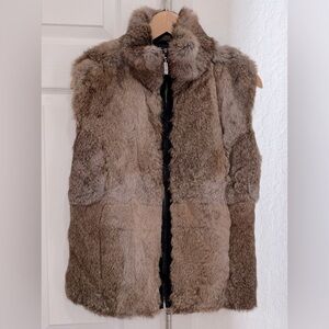 Post Card 100% Fur Vest Brown, Italy
